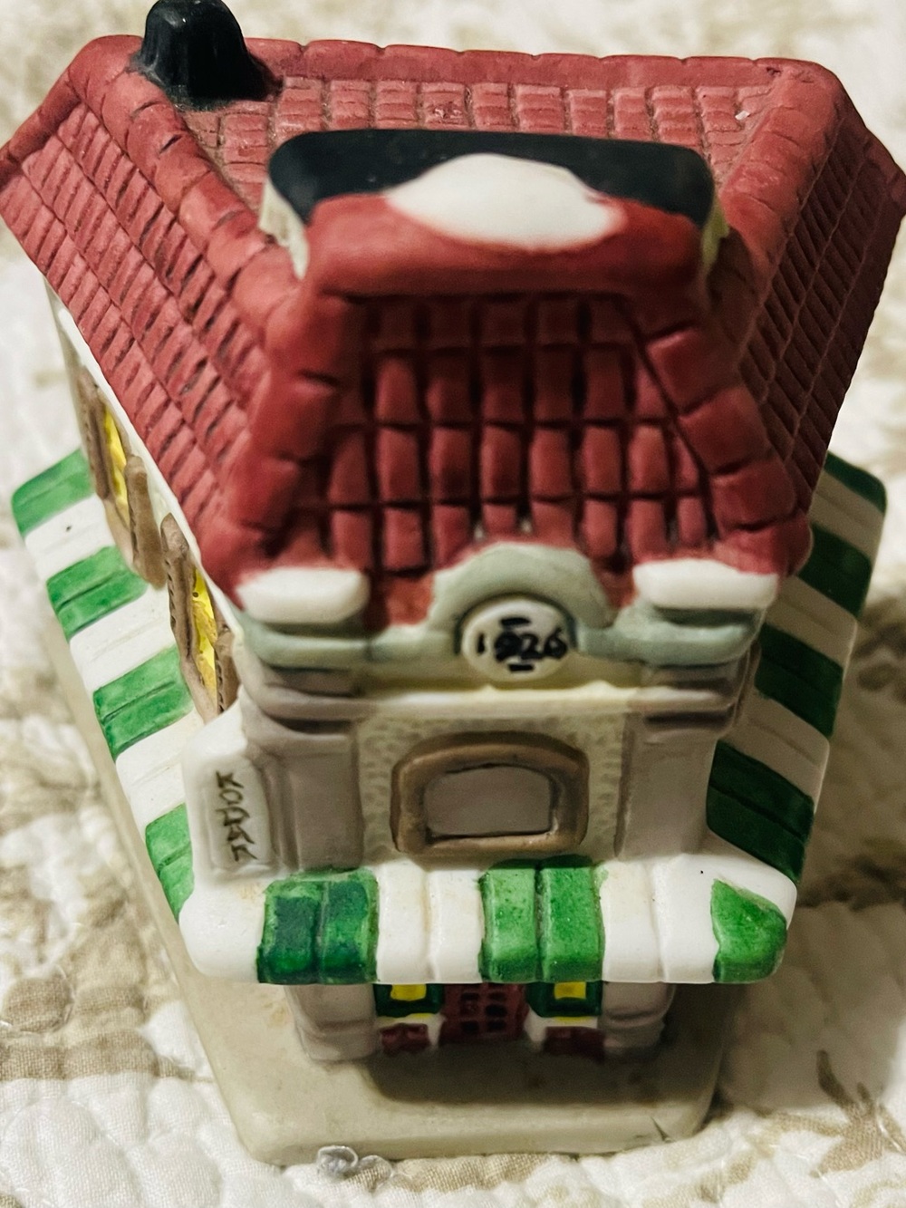 Vintage Ceramic Corner Store / Shop Figurine